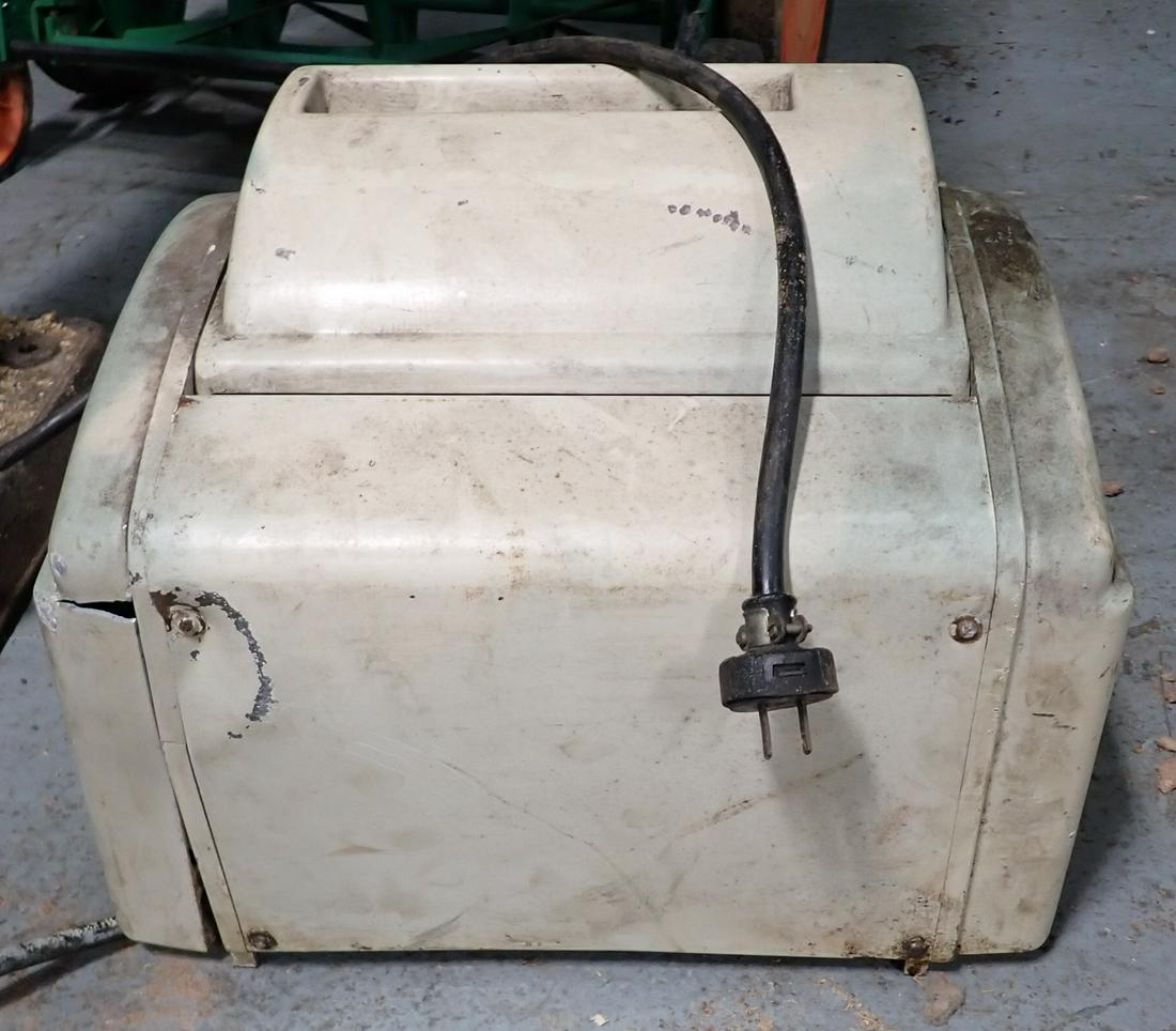 Vintage Bread Slicer (1 of 3)