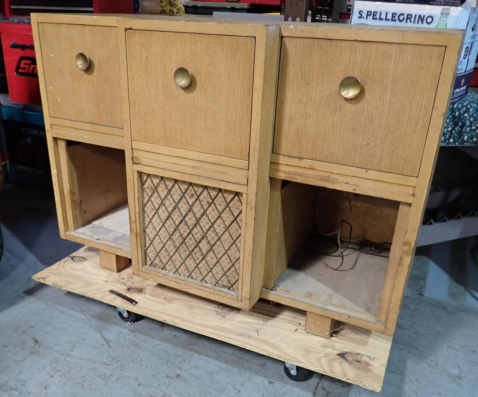 Vintage Admiral TV Radio Turntable (1 of 8)