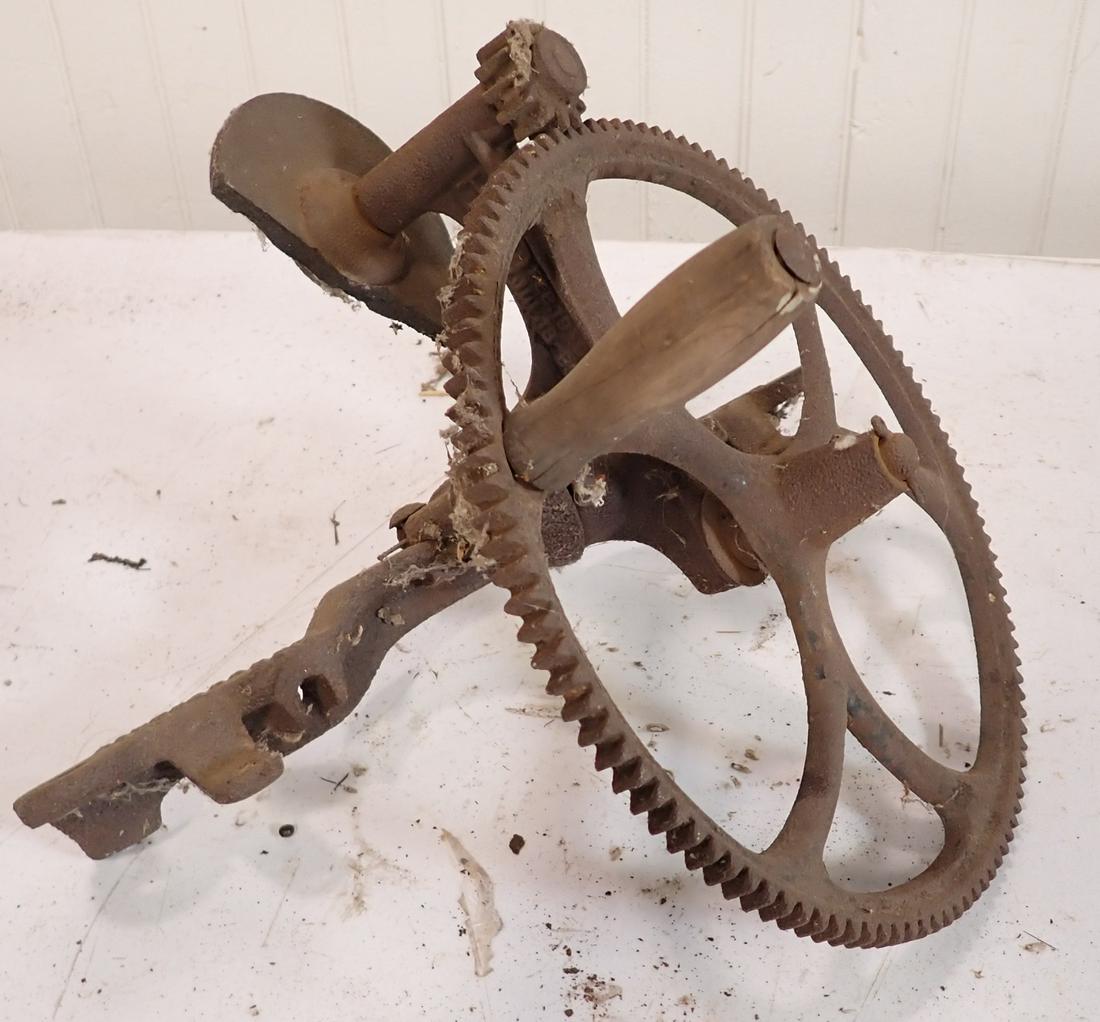 Fowler Antique Grinder (1 of 2)