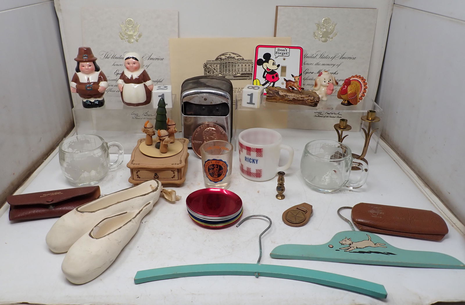 Vintage Aluminum Coasters Figurines Mickey Switch Cover (1 of 7)