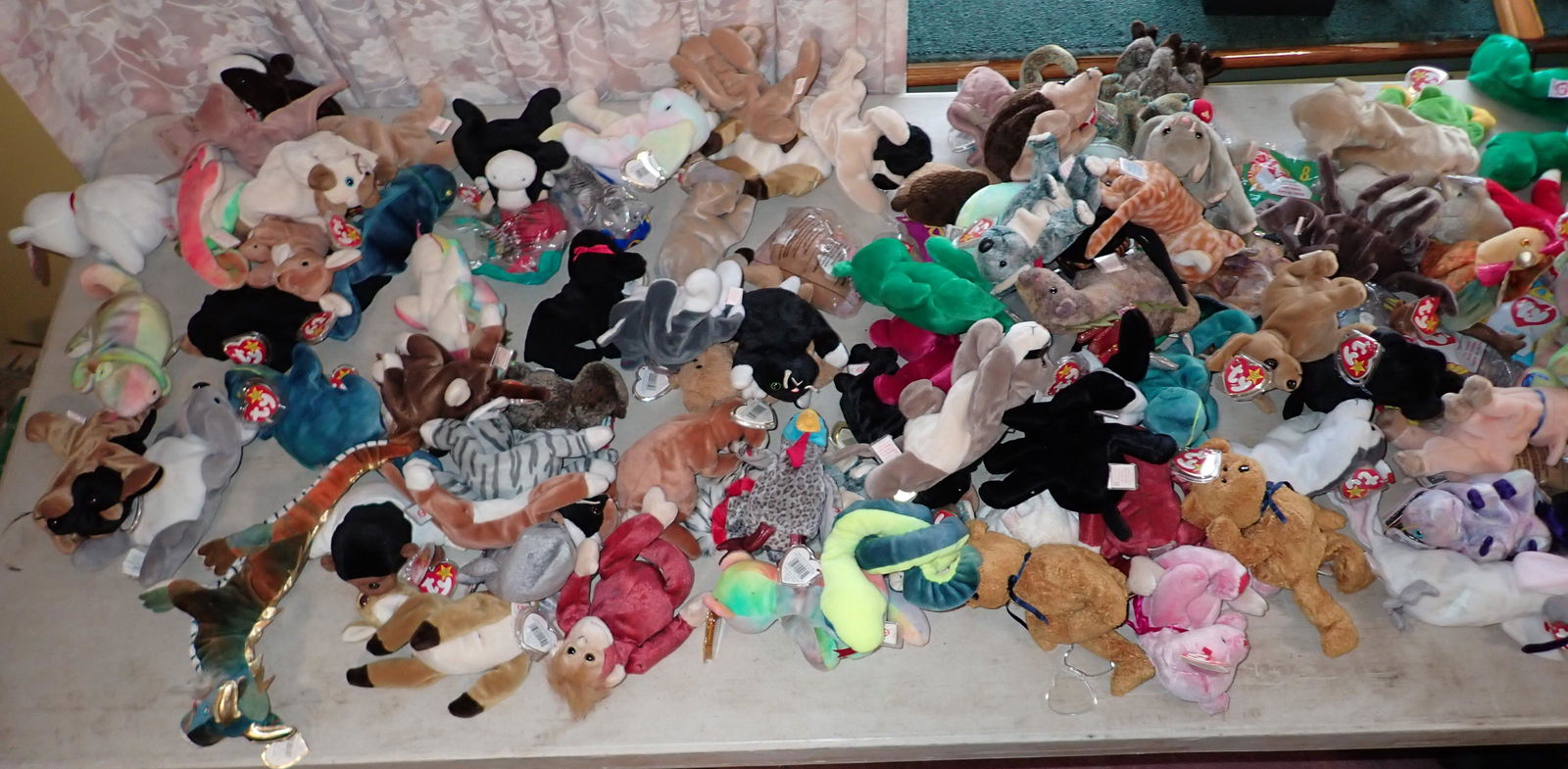 Large lot of Ty Beanie Babies (1 of 9)