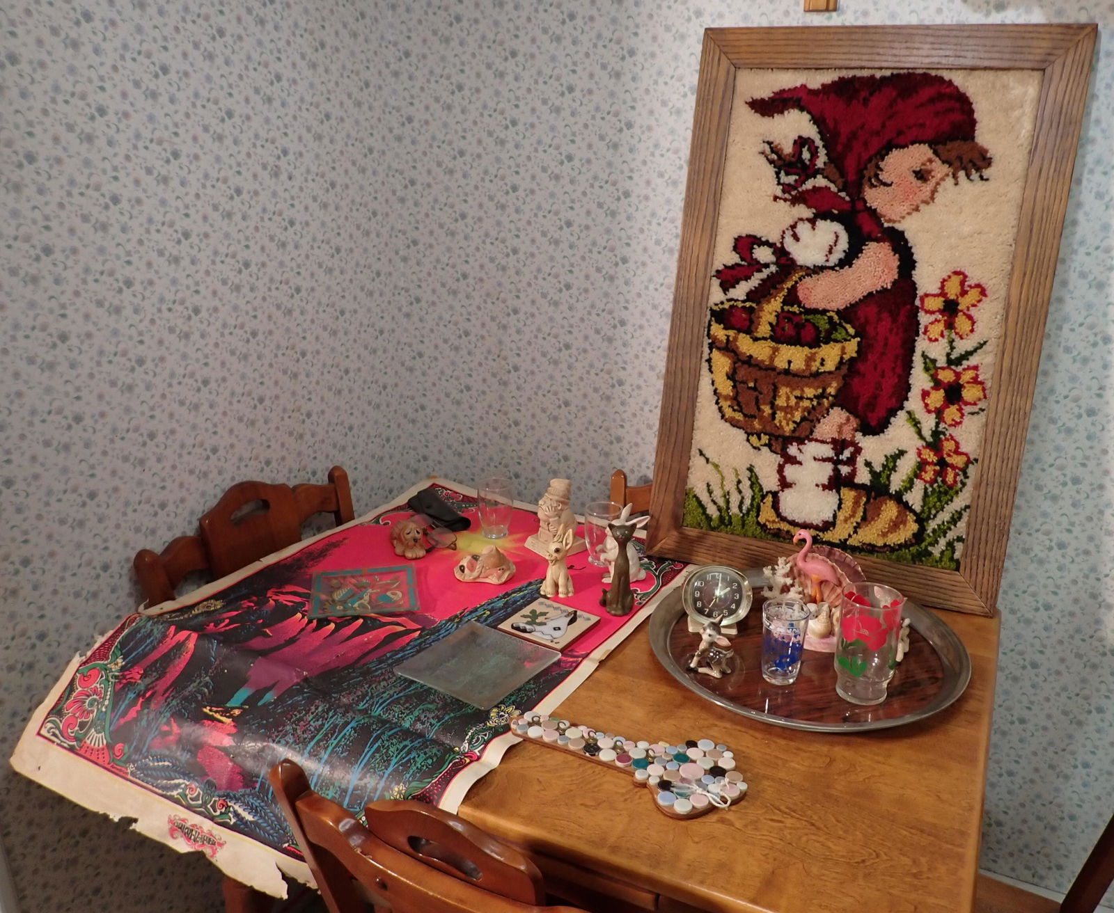 Vintage Framed Hooked Art Misc Table Contents (1 of 7)