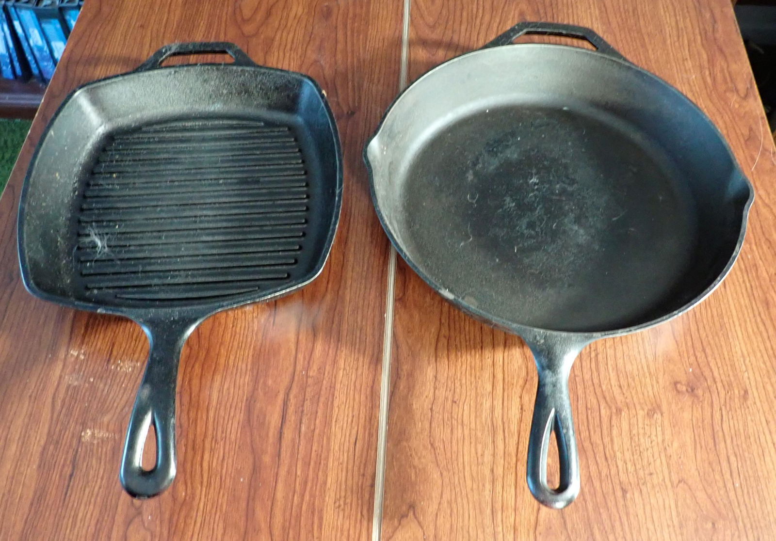 Lodge & Cracker Barrel Cast Iron Skillets (1 of 2)