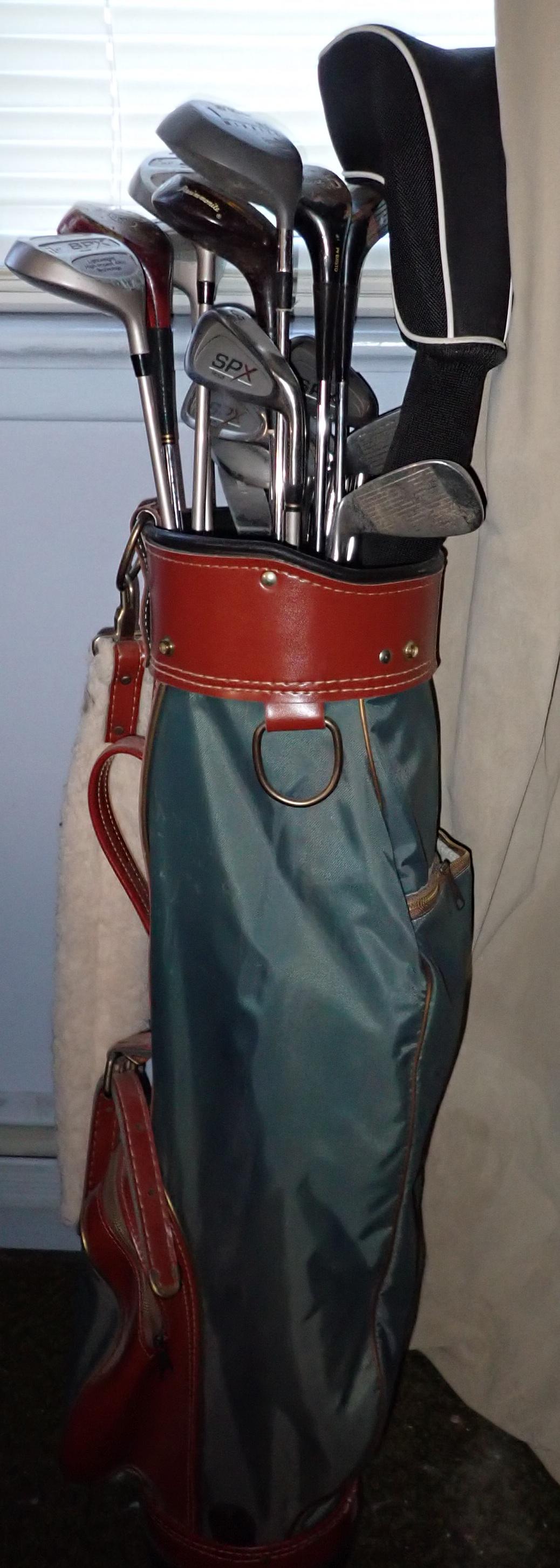 Golf Clubs: No shipping !