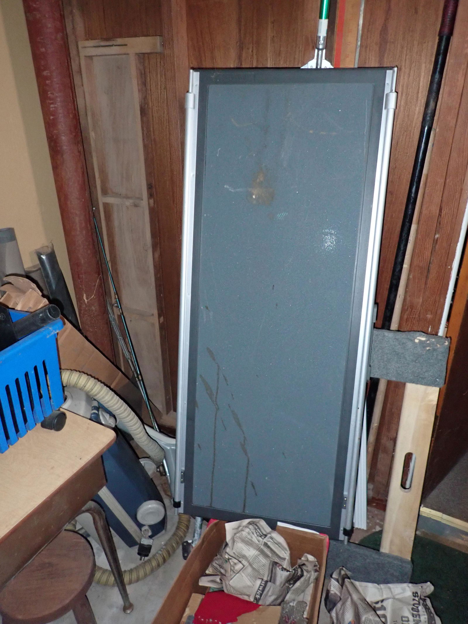 Pet Ramp Paint Supplies Room Contents (1 of 10)