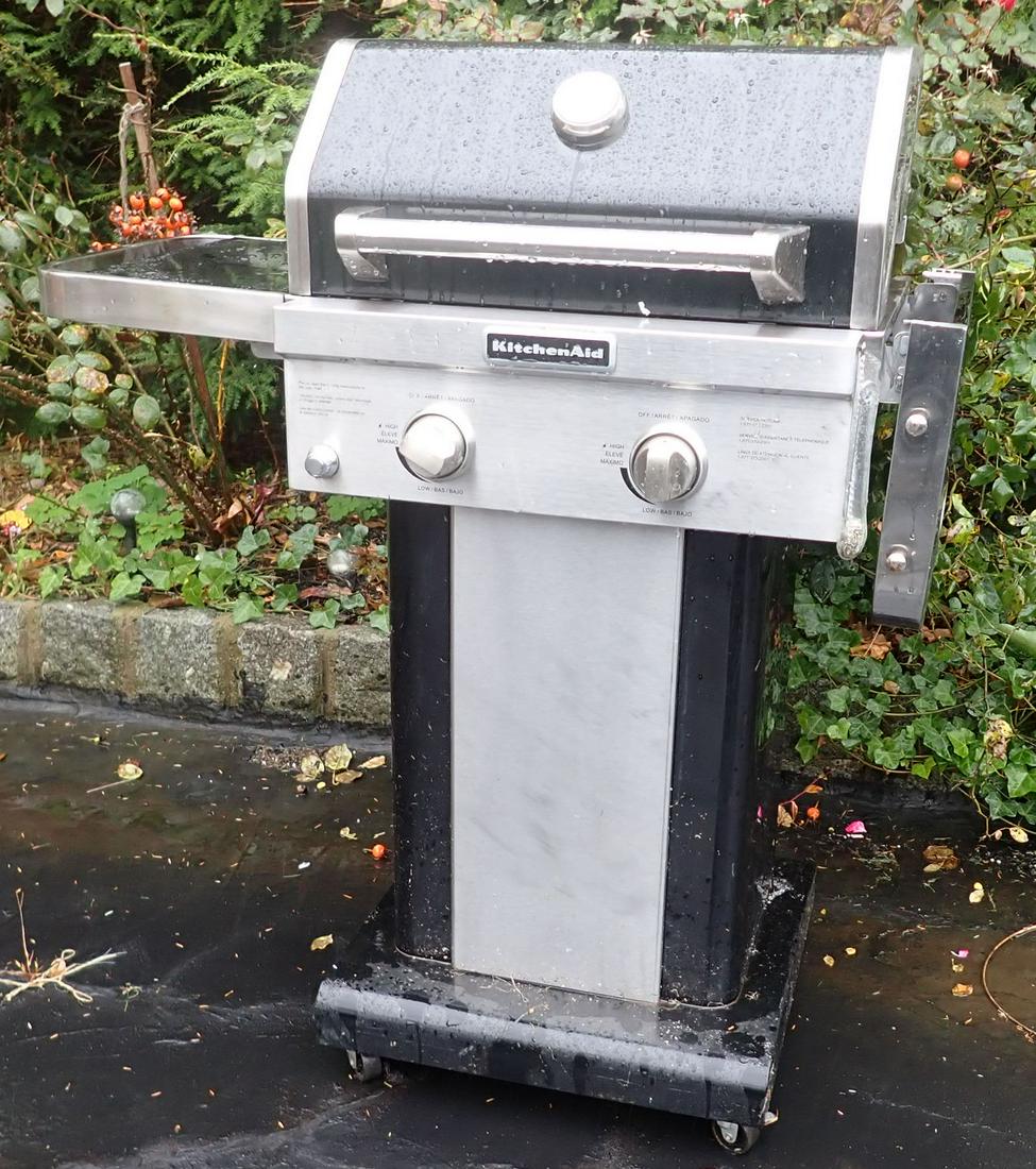 KitchenAid Propane Grill (1 of 2)