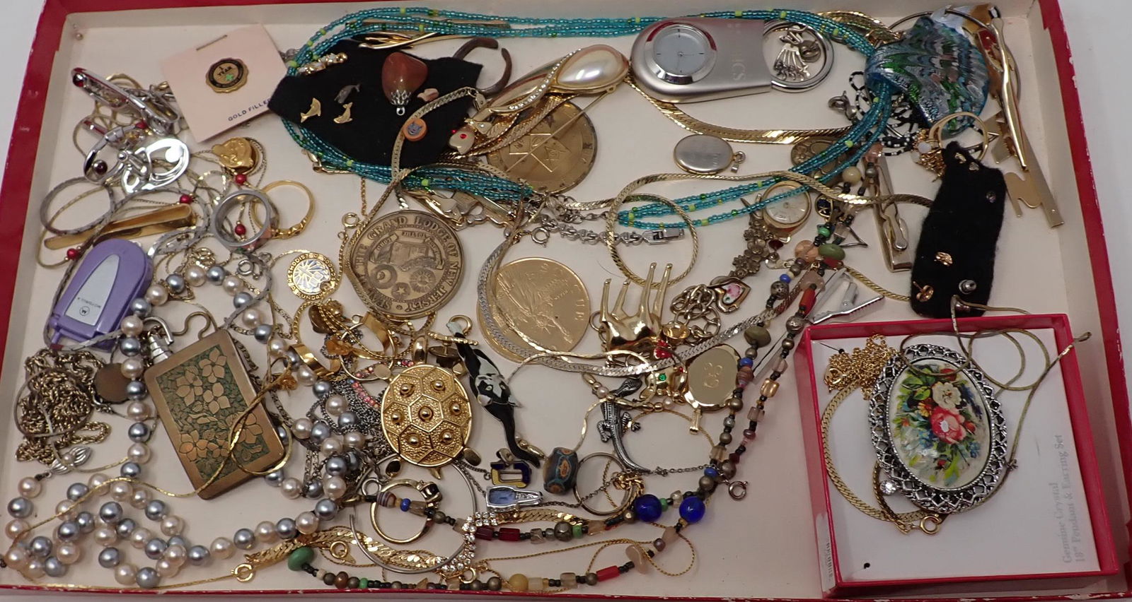 Rings Necklaces Misc Jewelry (1 of 9)