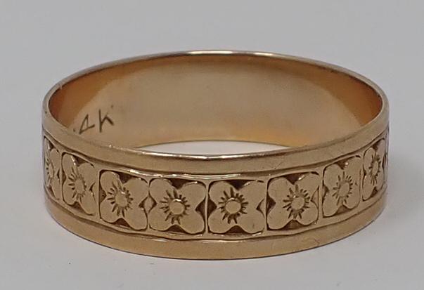 14kt Gold Wedding Ring (1 of 3)