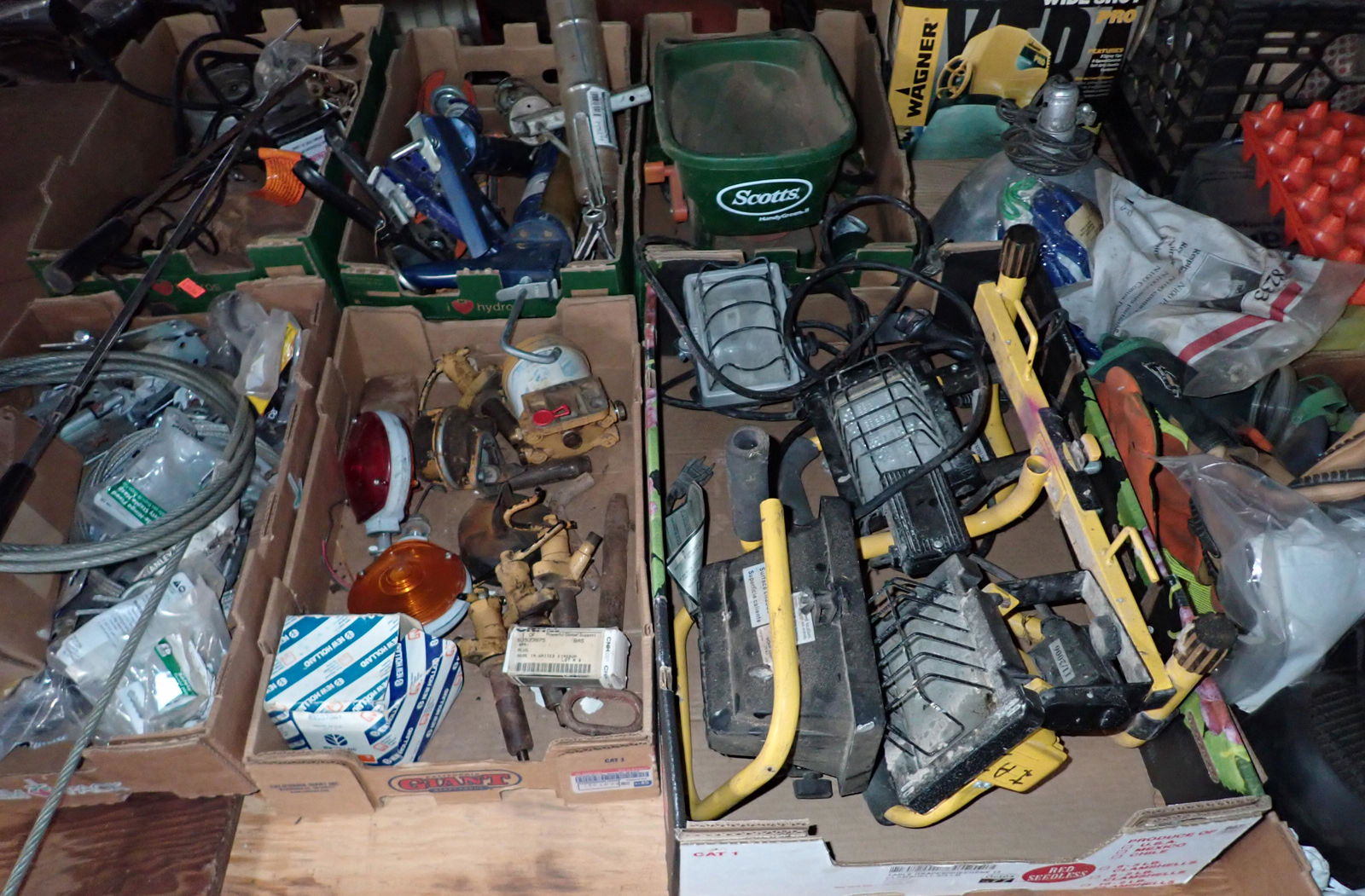 Caulk Guns Paint Sprayer Work Lights & Misc (1 of 9)