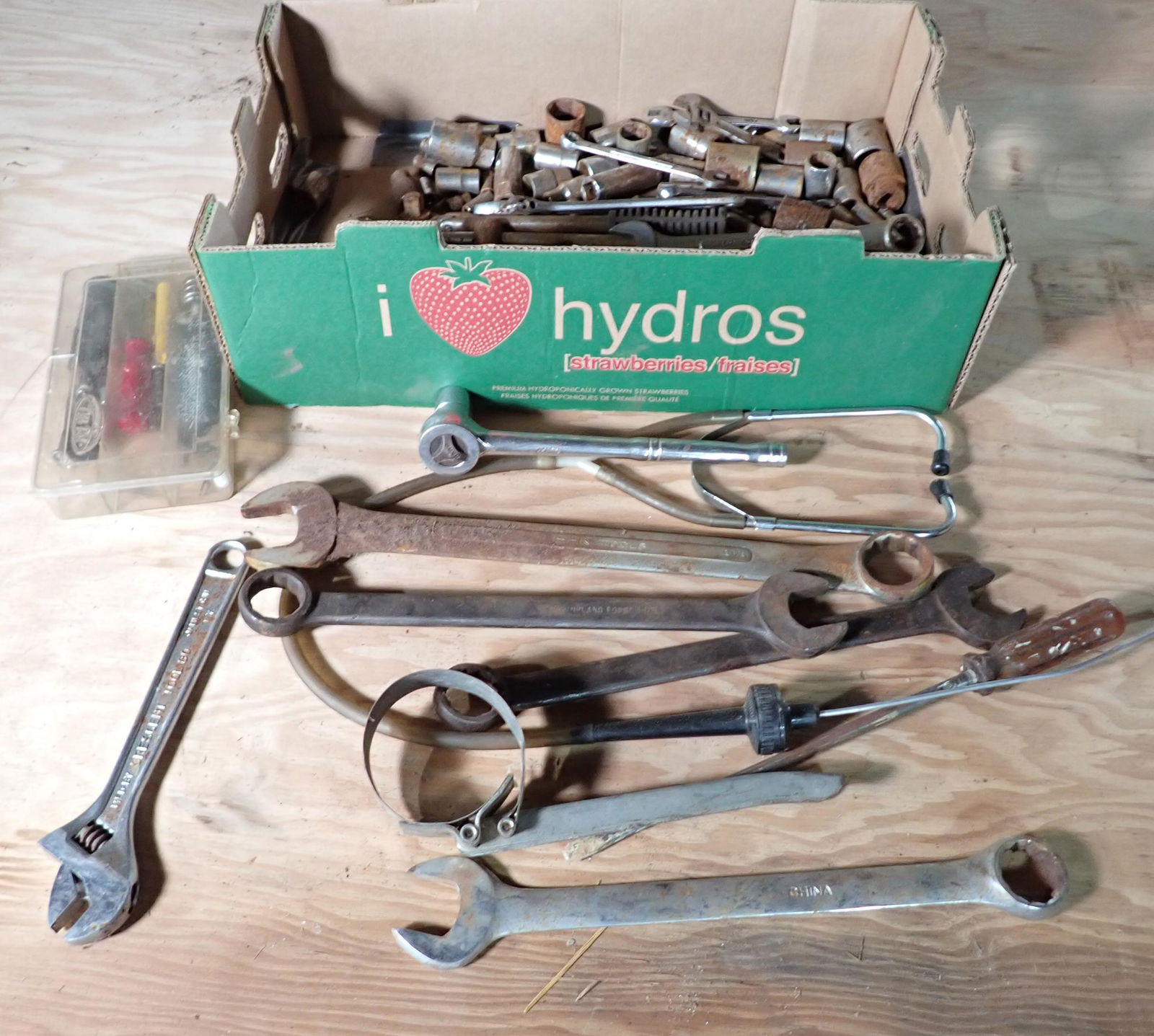 1/2" Drive Rachet Misc Sockets Wrenches & Tools (1 of 4)