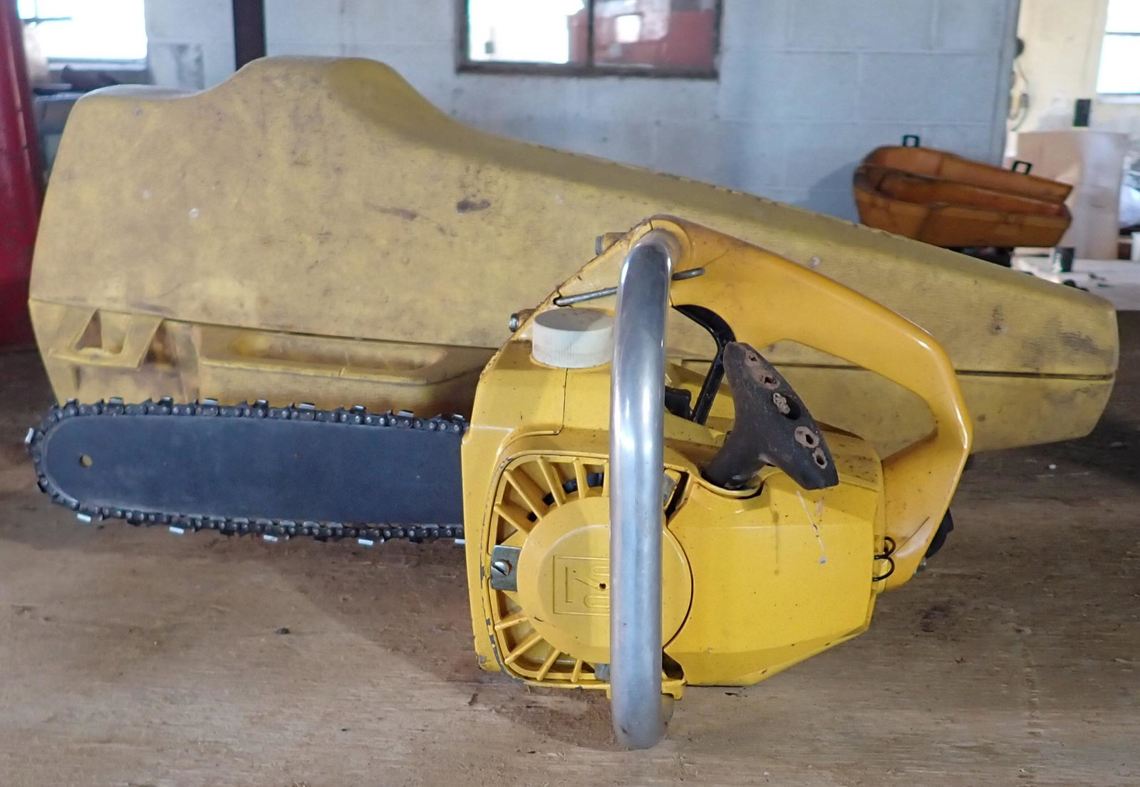 Vintage McCulloch Chainsaw with 12" Bar (1 of 4)