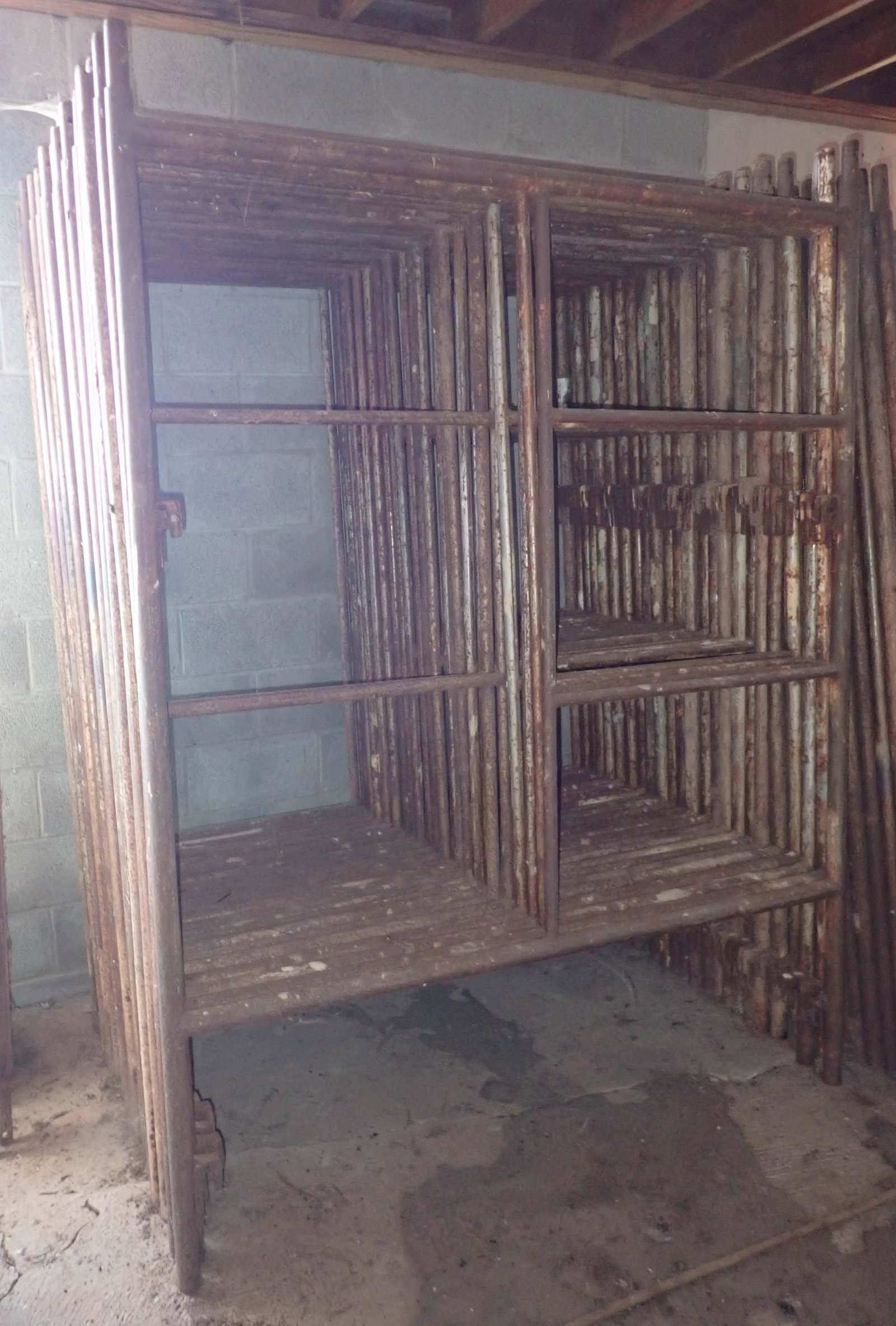 24 Sections of Scaffolding (1 of 5)