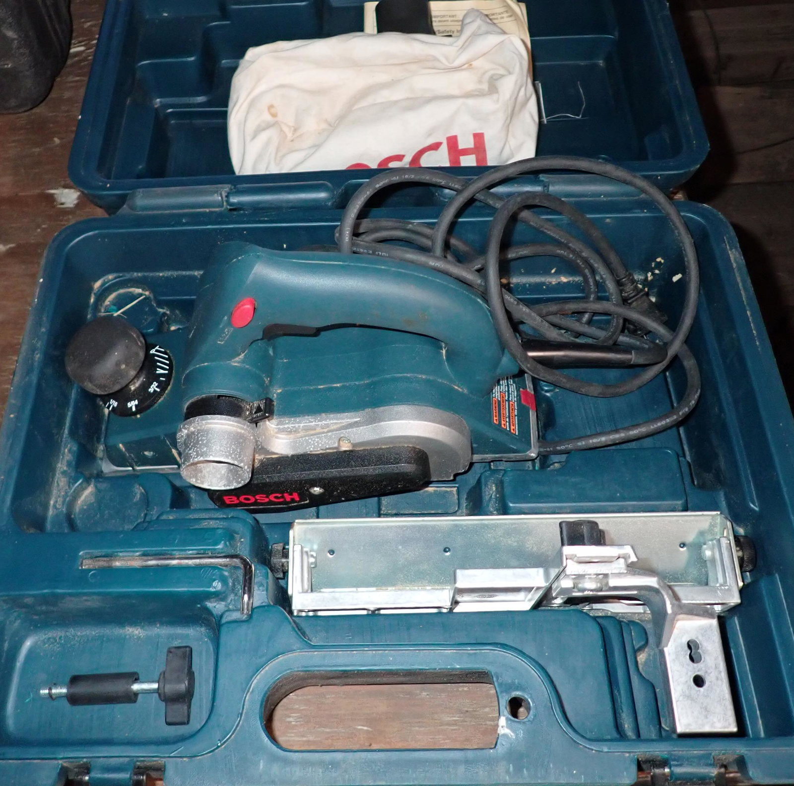 Bosch 1594 Power Planer (1 of 5)