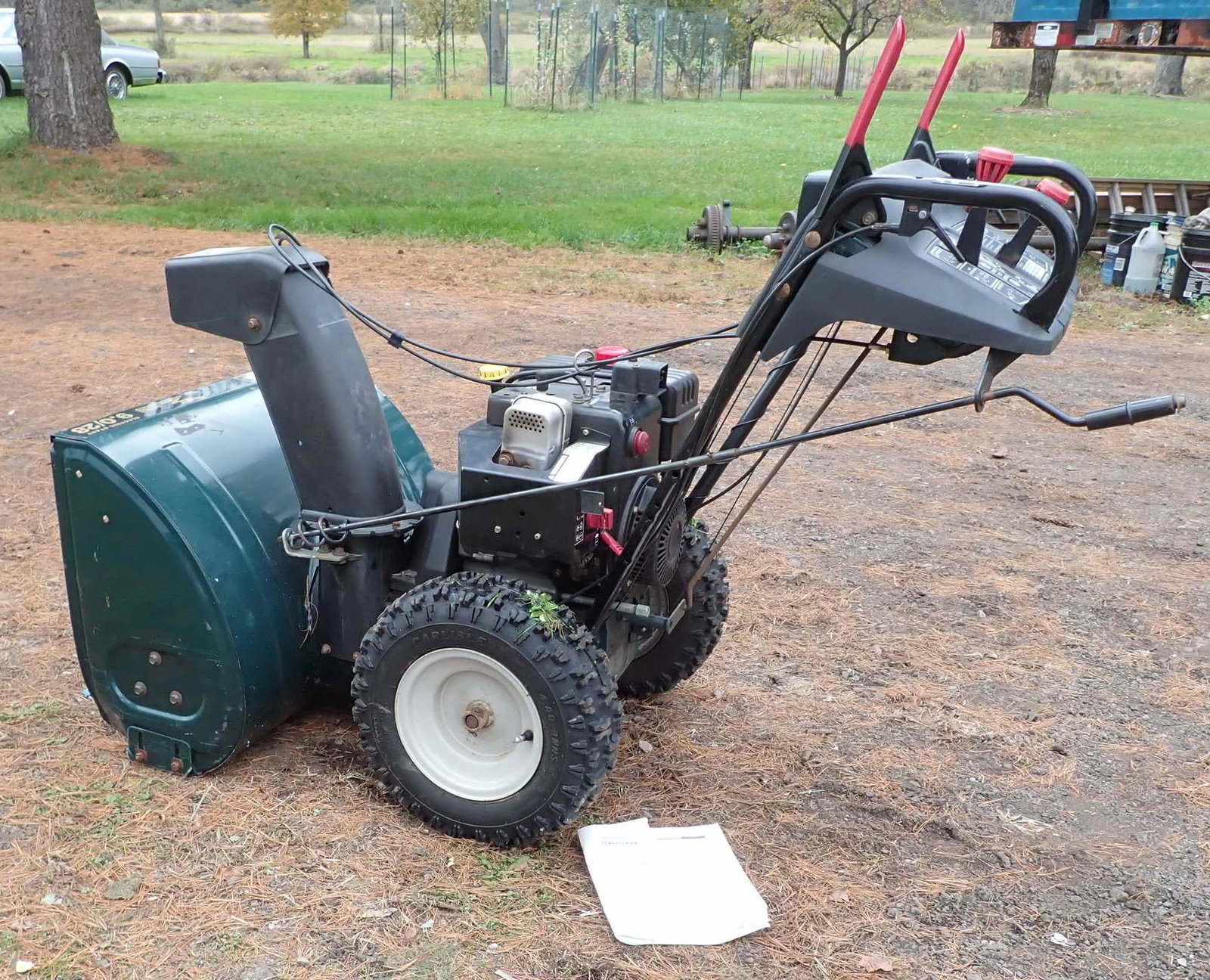 Craftsman 9.0/28 Snowblower w/ electric start (1 of 7)