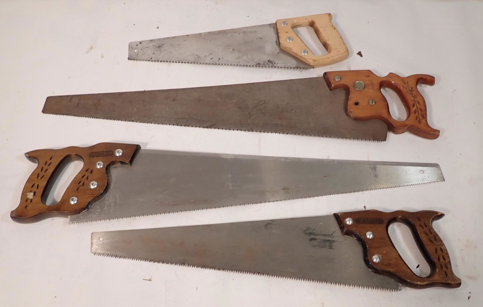 Stanley & Misc Carpenter Saws (1 of 3)