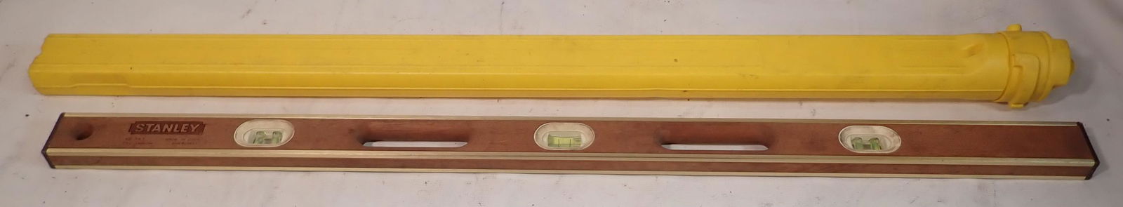 Stanley 42-347 4' Level (1 of 2)