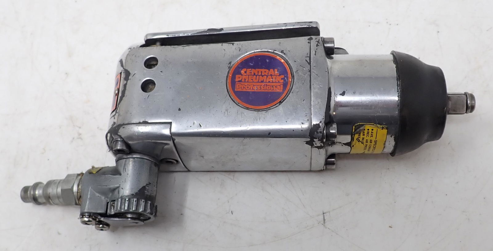 Central Pneumatic 3/8 Impact Wrench (1 of 3)