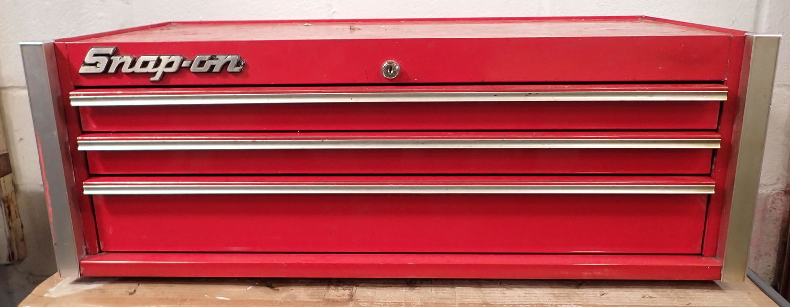 Vintage snap on 2024 tool box value