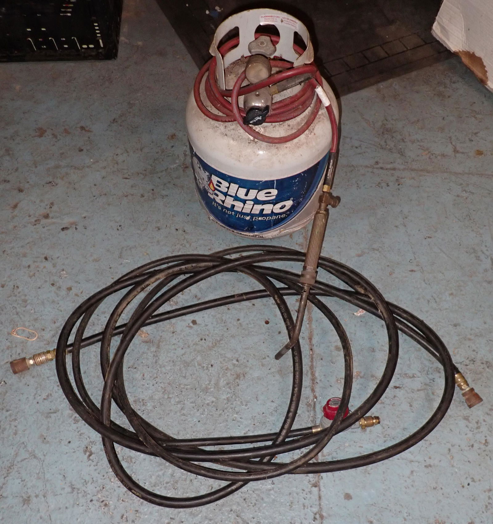 Propane Torch Tank & Hose (1 of 3)