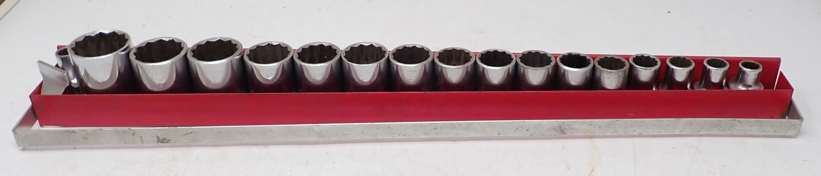 Williams 1/2" Drive 12 Point Sockets (1 of 3)