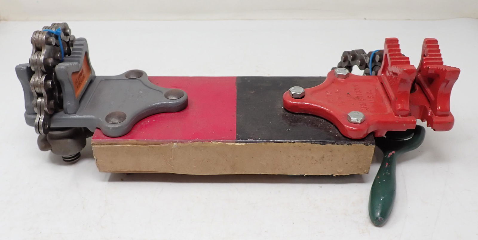 Vulcan No. 1 Armstrong 1c Pipe Vises (1 of 5)