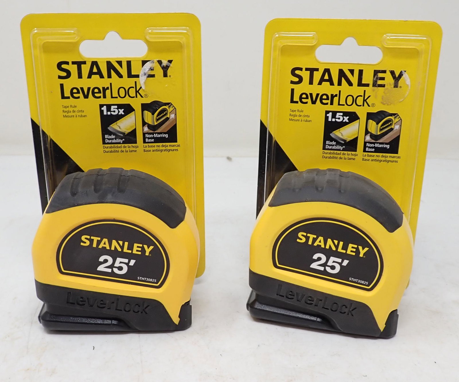 2 Stanley Lever Lock Tape Measures: Getting both