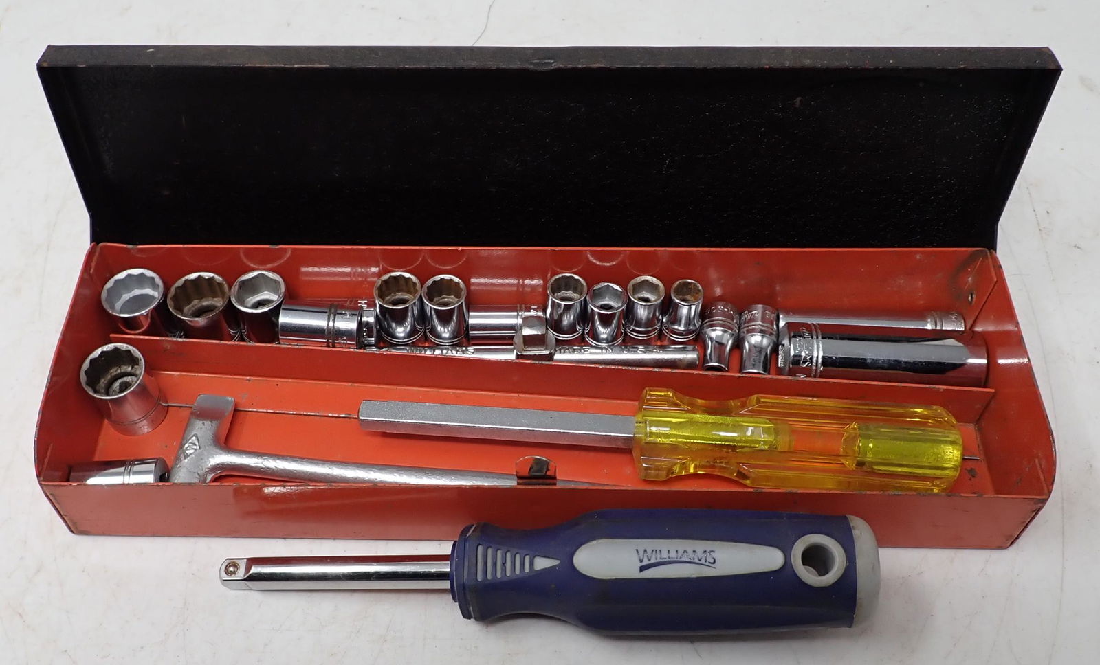 Williams 1/4" Drive Sockets & Drivers (1 of 4)