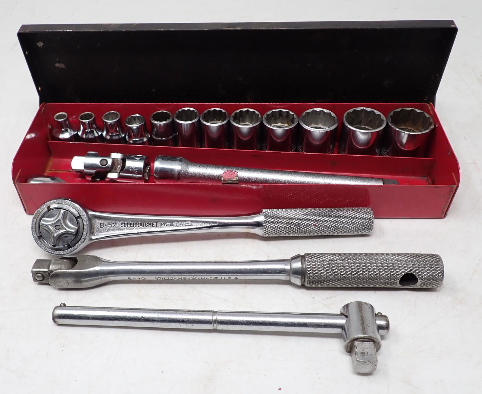 Williams 3/8" Drive Superrachet and Sockets (1 of 4)