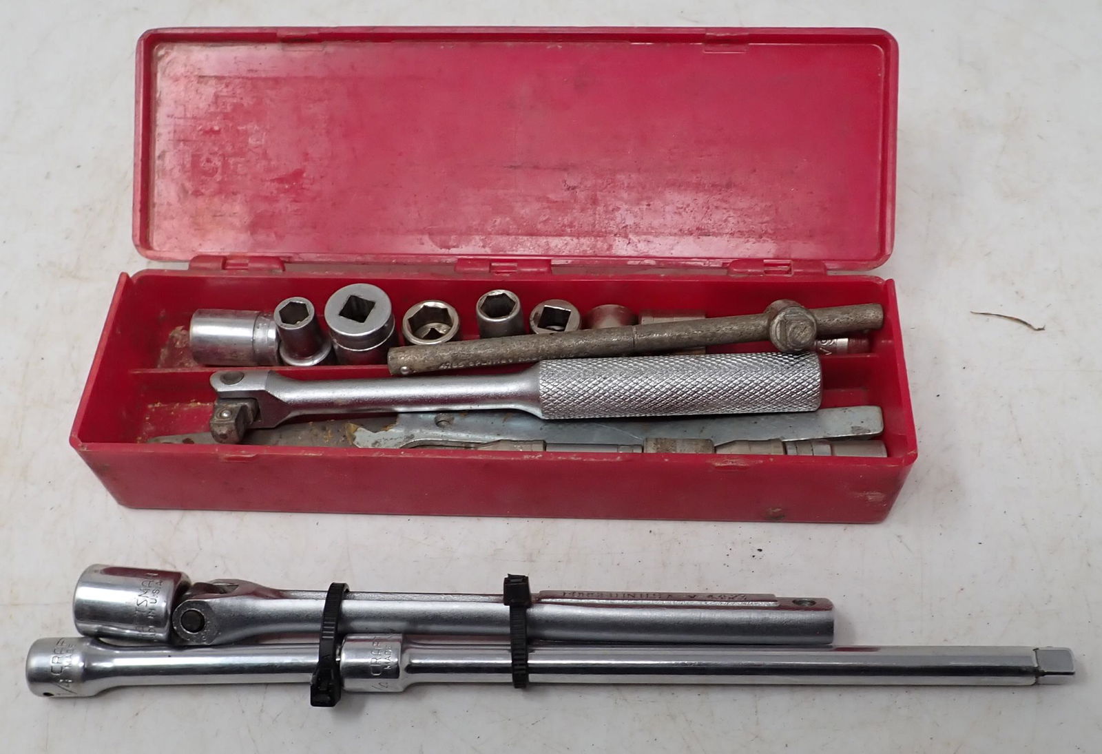 Misc 1/4" Drive Sockets Craftsman Breaker & Extensions (1 of 3)