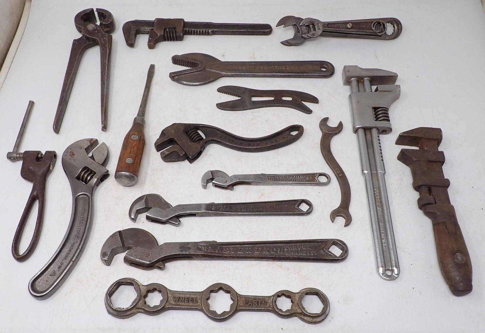 Antique & Vintage Wrenches / Tools (1 of 8)