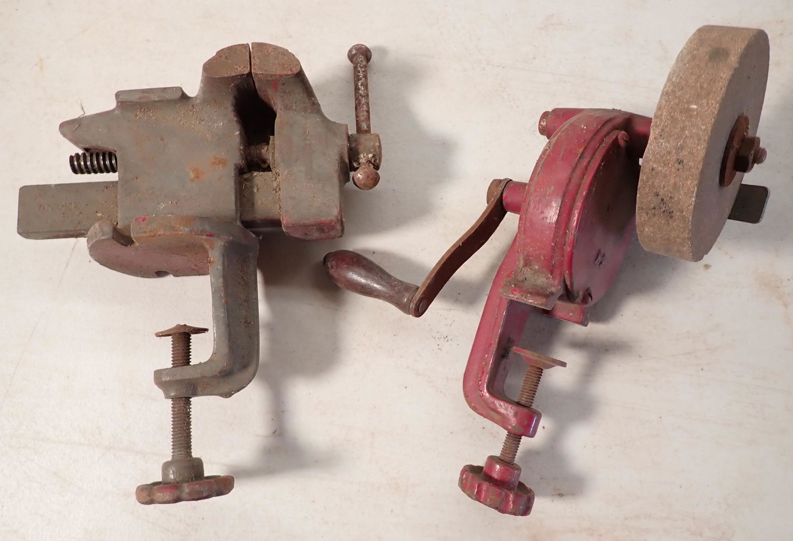 Clamp On Vise & Modern Grinder Model H4 (1 of 3)