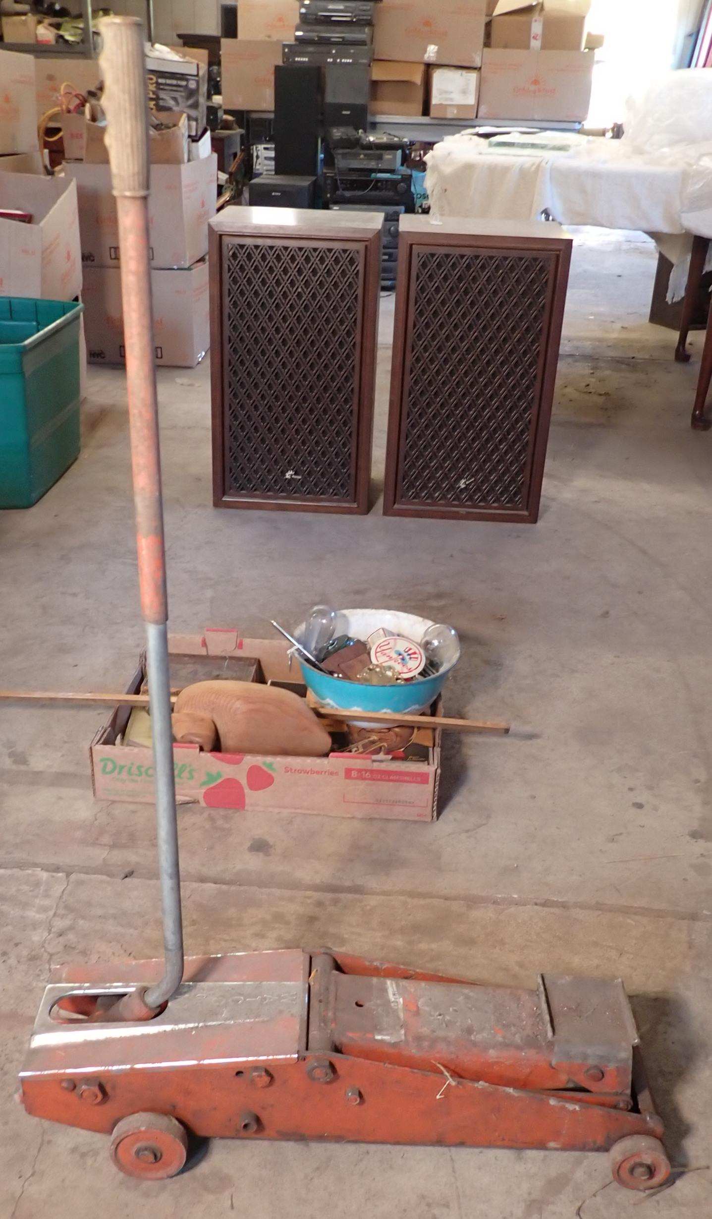 Vintage Watco 300H 1 Ton Floor Jack (1 of 3)