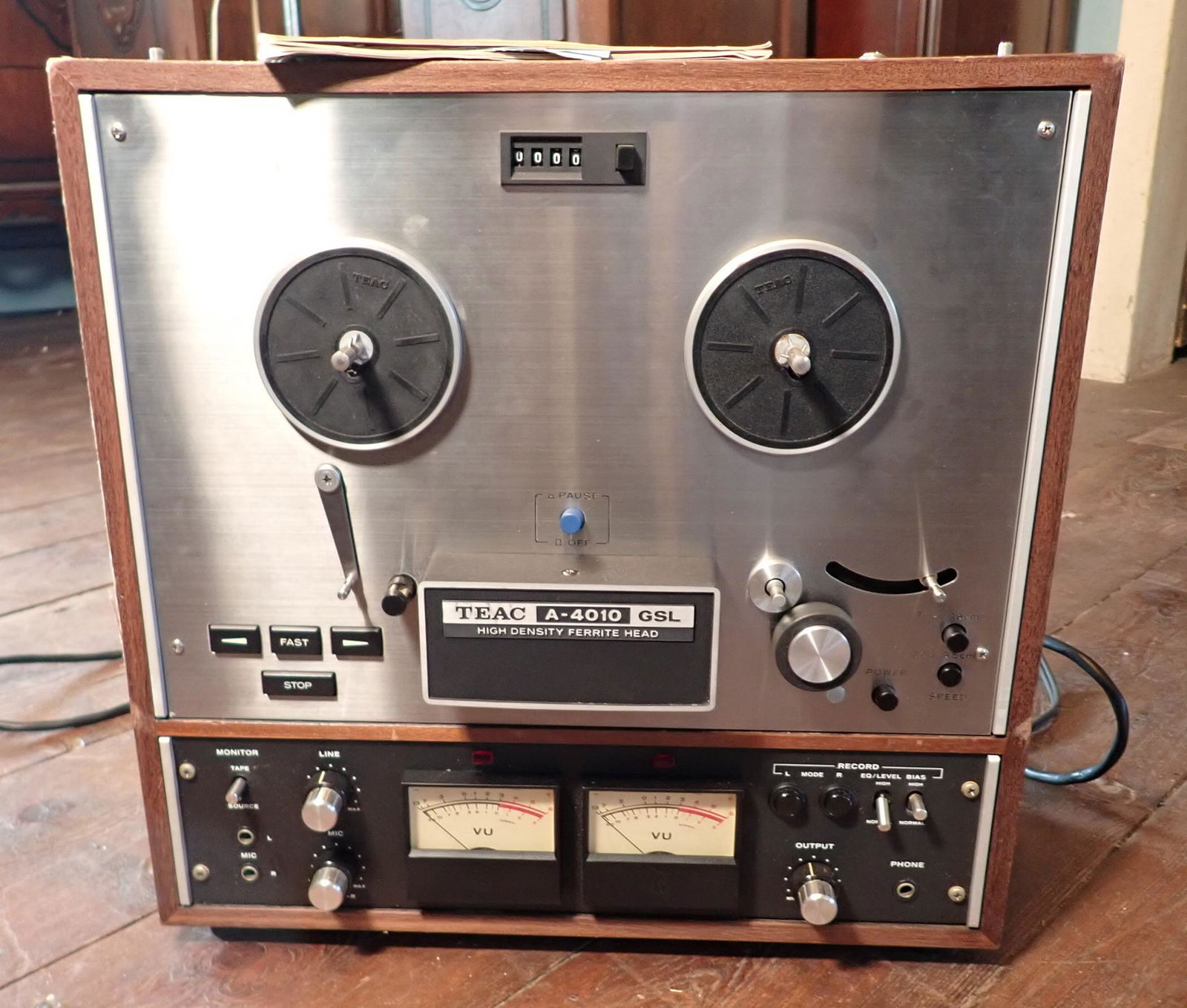 Teac A-4010GSL Stereo Tape Deck (1 of 6)