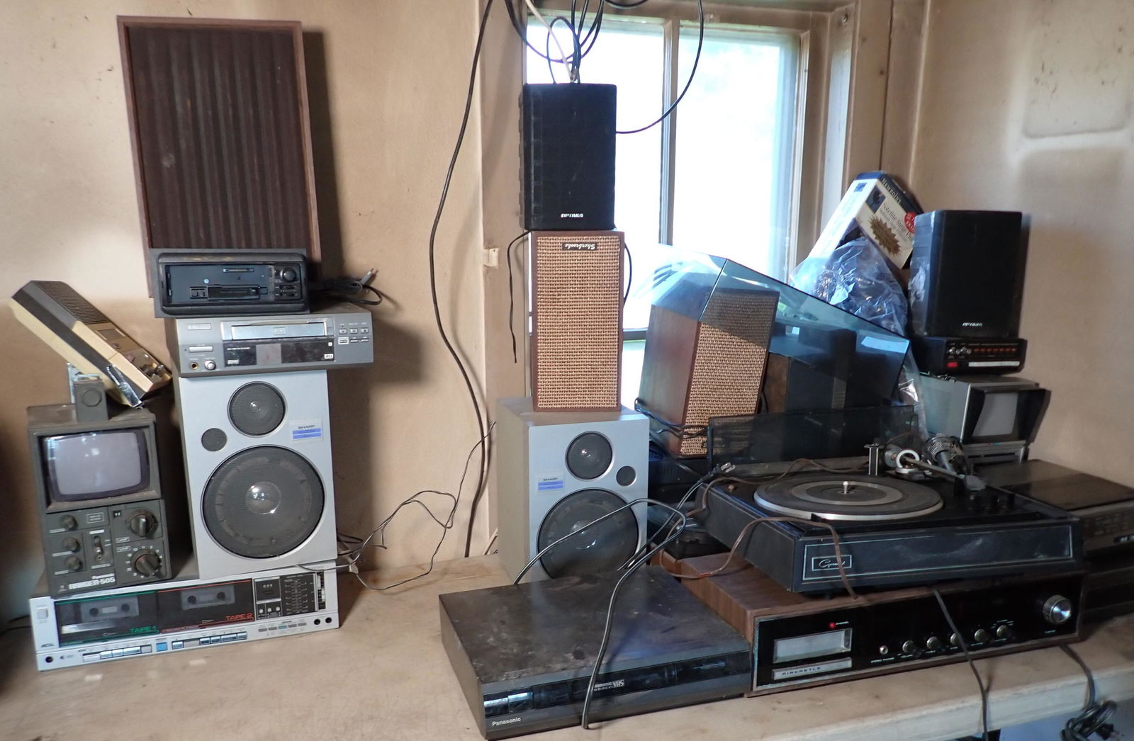 Large Lot of Electronics & 8 Track Tapes (1 of 11)