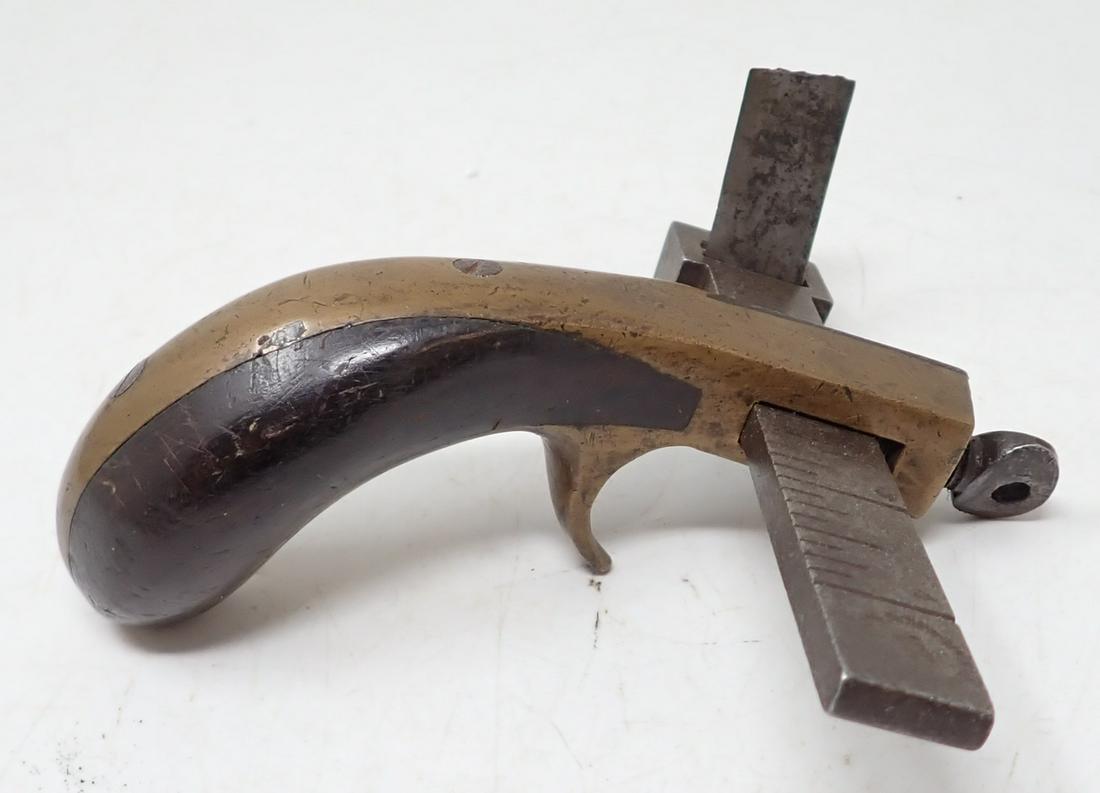 Osborne Draw Gauge Leather Tool (1 of 7)