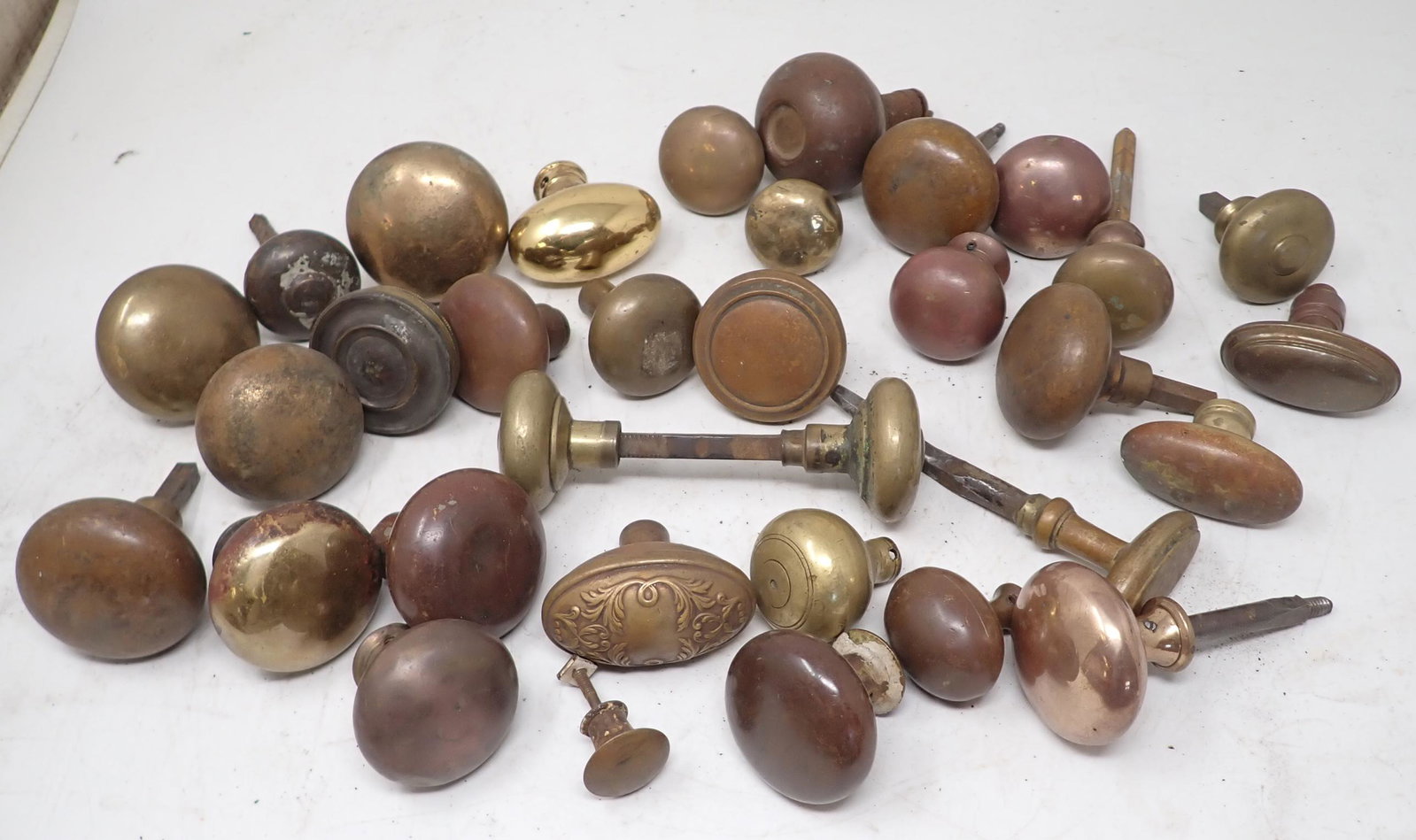 Brass and Copper Door Knobs: Getting all pictured