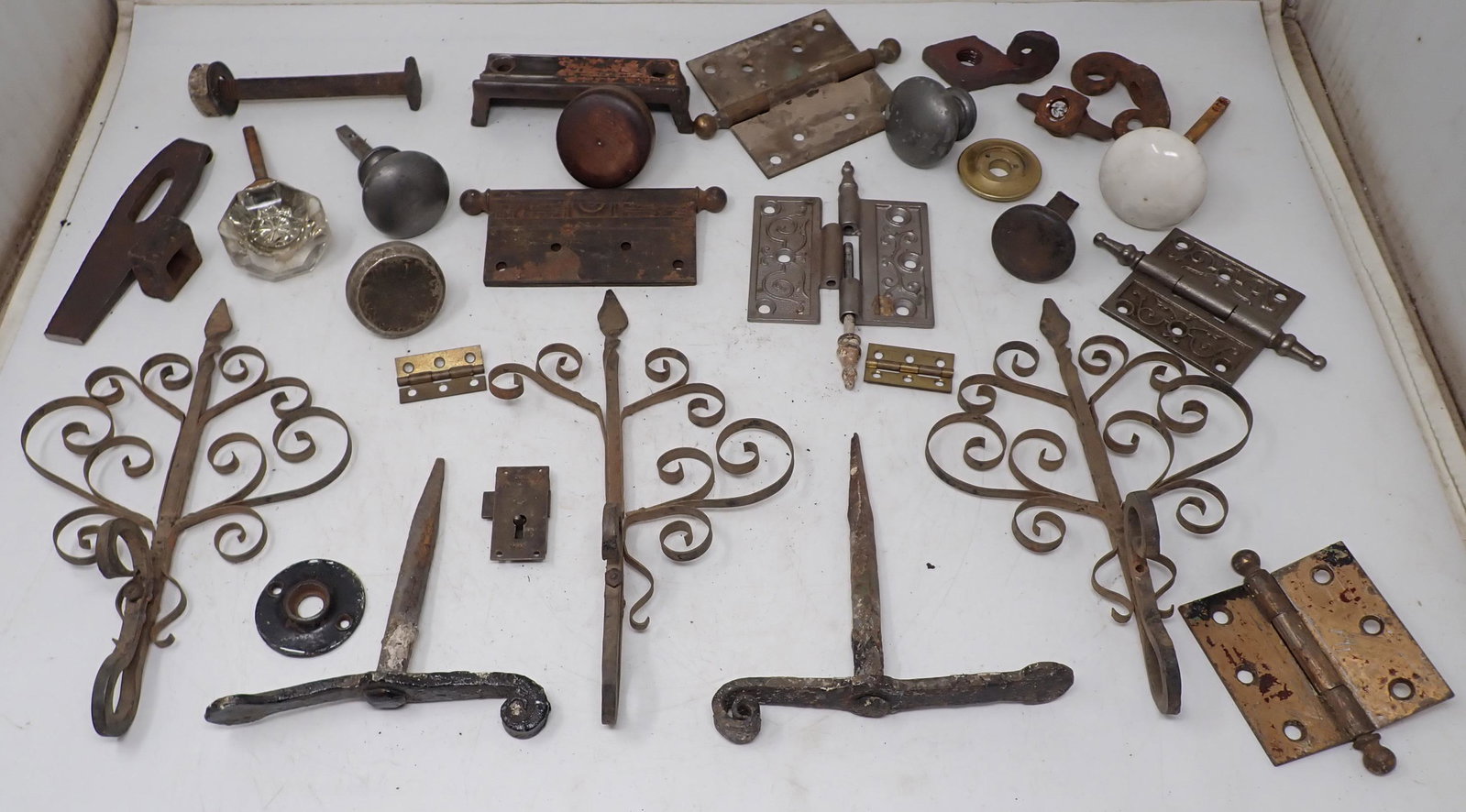 Mixed Lot of Hardware: Getting all pictured
