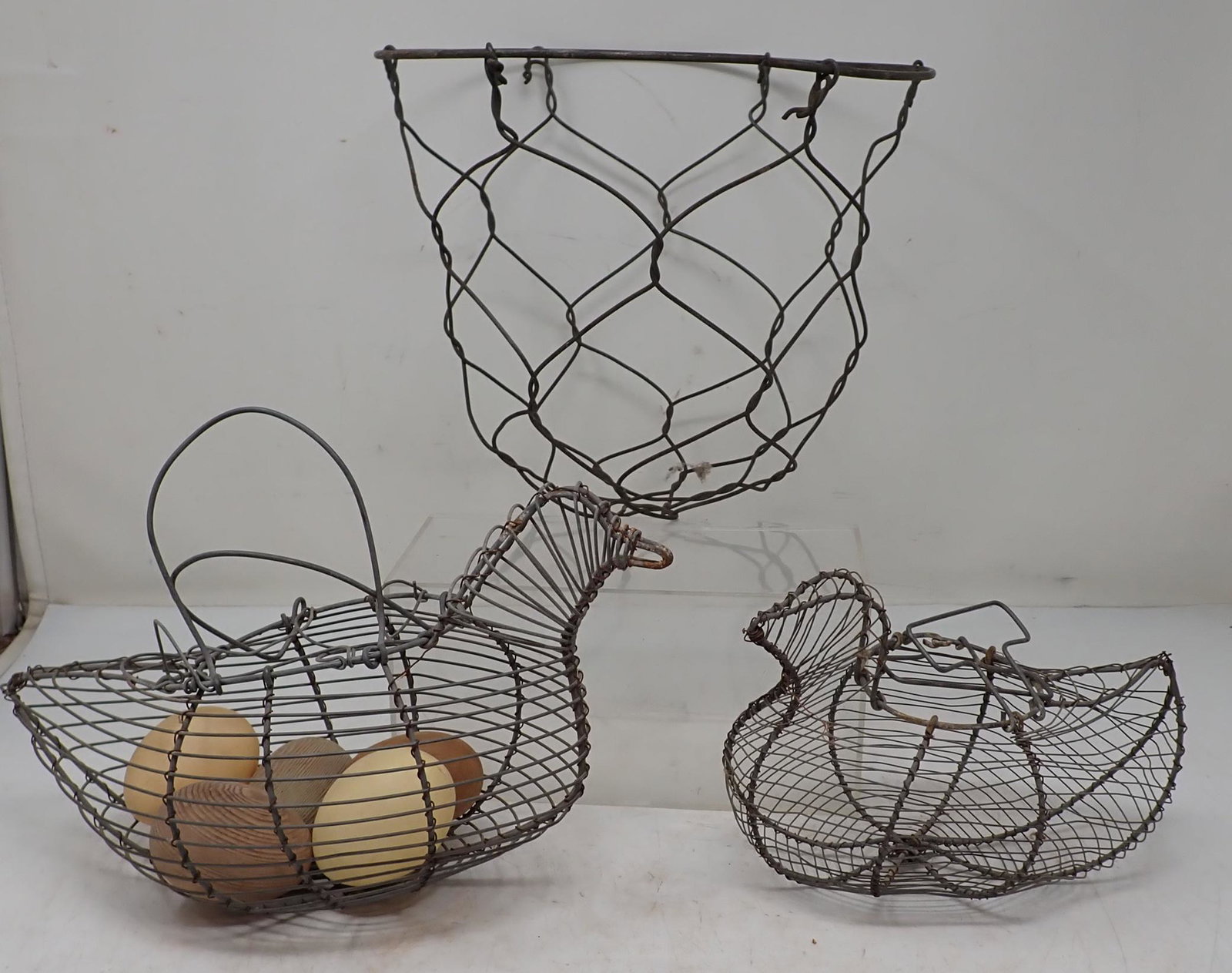 Wire Backets incl Chickens (1 of 3)