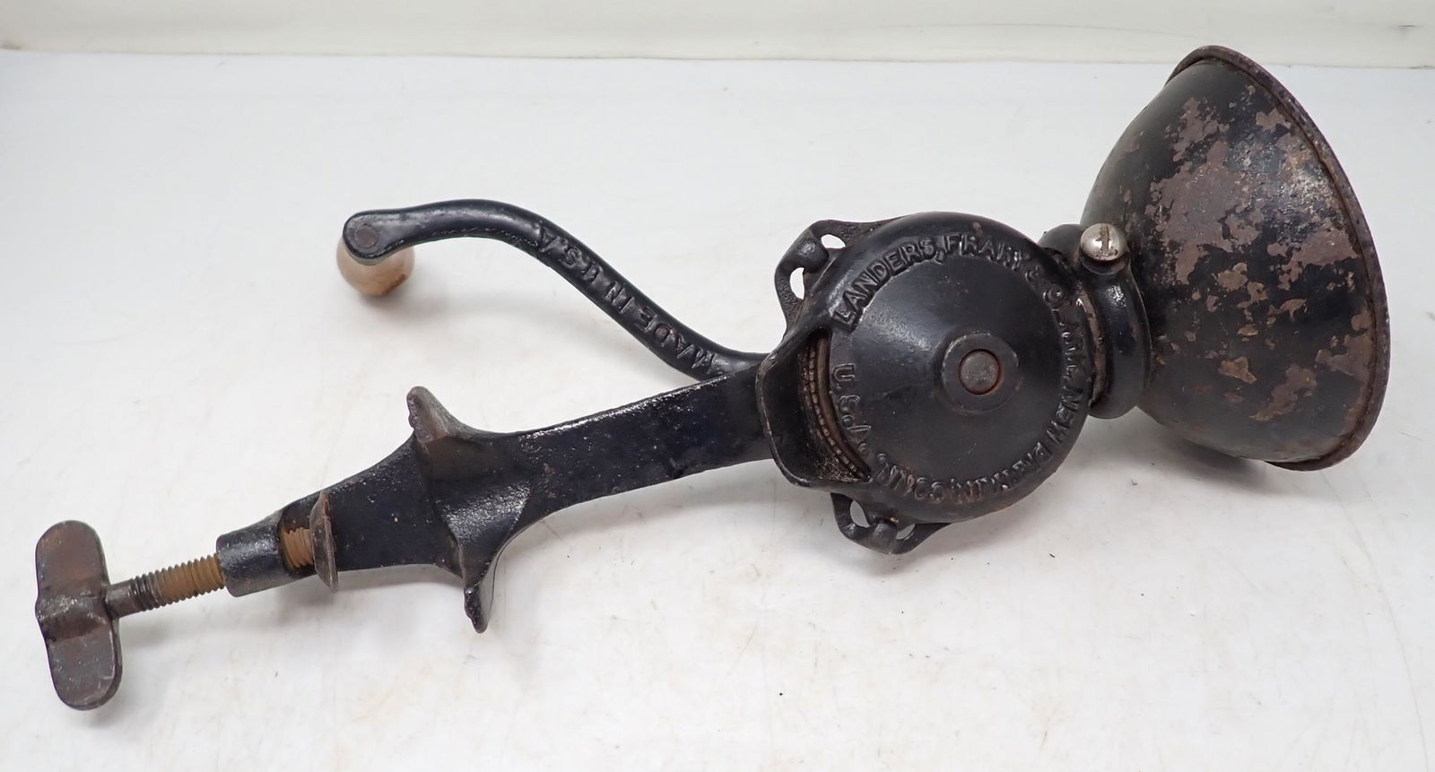 Universal 0014 1905 Coffee Mill (1 of 4)