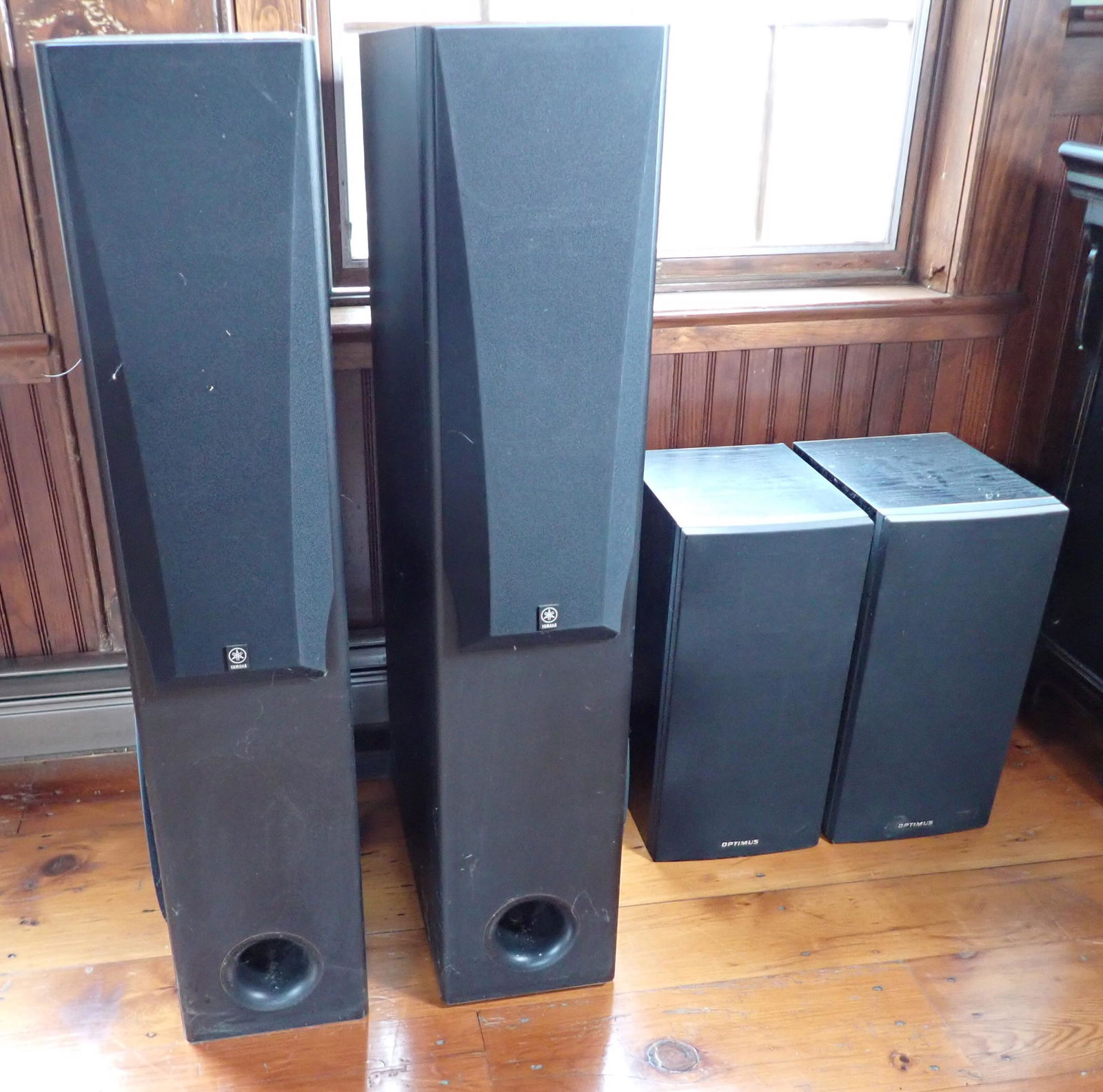Yamaha NSA1738 & Optimus Speakers (0008) on Dec 24, 2022 M.J