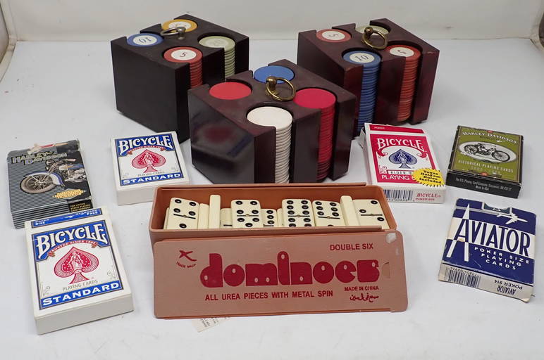Poker Chips Playing Cards & Dominoes (0034) on Dec 24, 2022 M.J