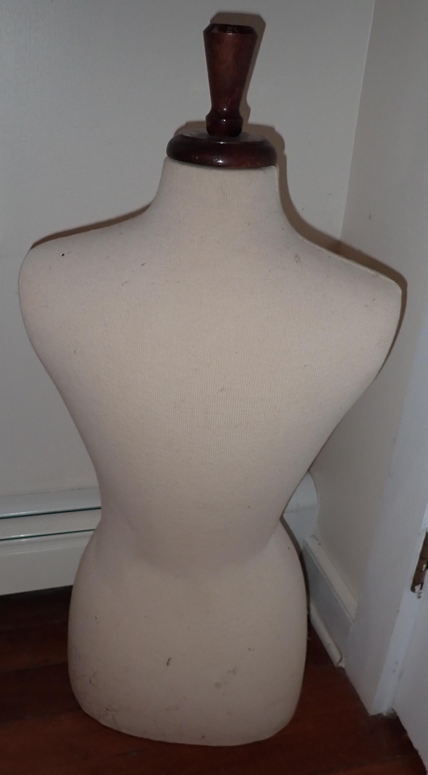 Mannequin Bust (1 of 1)