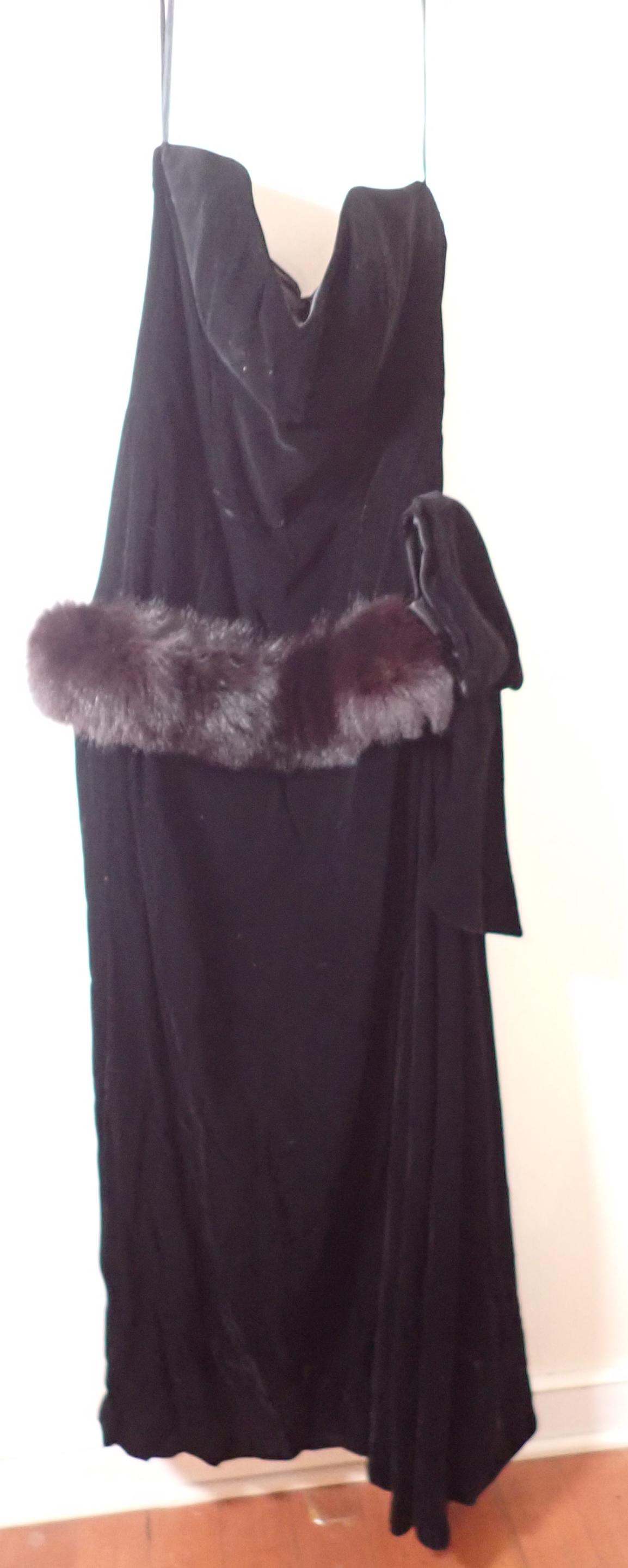 Vintage Victor Costa Black Velvet Gown: Believed to be a size 8, but sold as pictured, with no guarantees