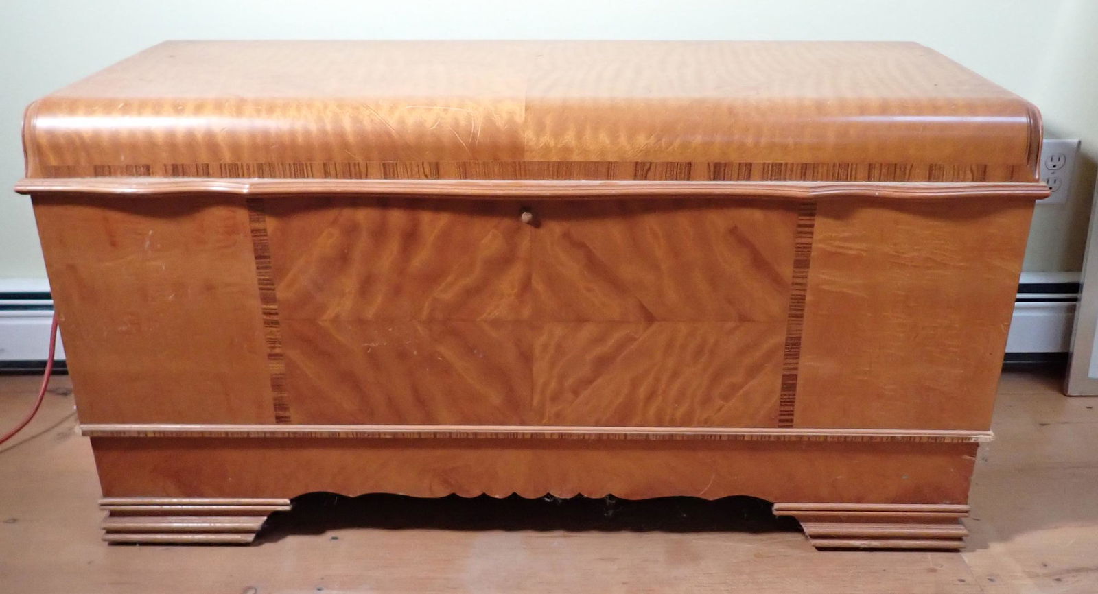 Lane Cedar Chest: Approx 18 1/2" x 47" x 24" tall. Bring help to remove from second floor. NO SHIPPING