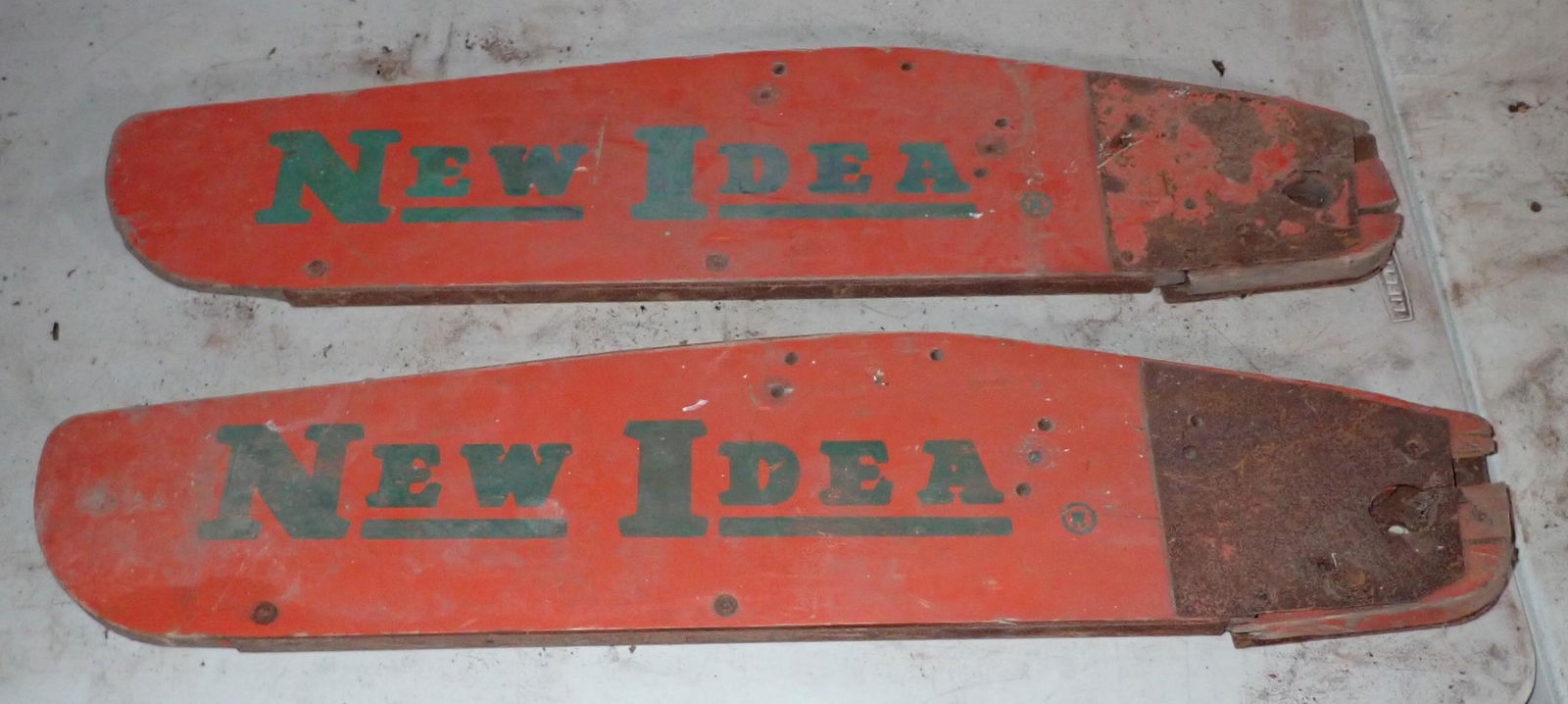 Antique New Idea Farm Implement Parts (1 of 4)