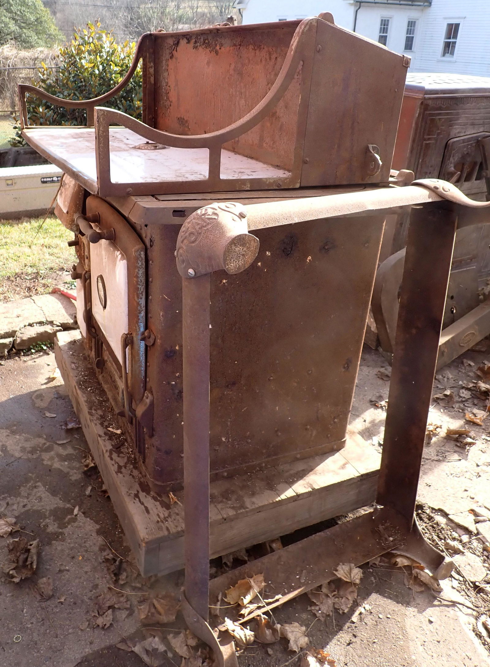 Antique Round Oak Kitchen Stove (1 of 7)