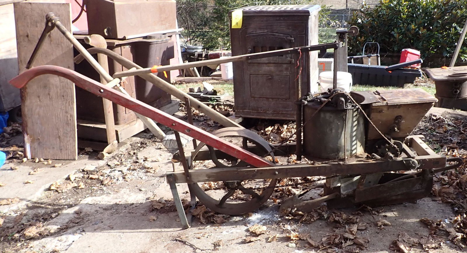 Antique Belcher & Taylor Planter (1 of 12)