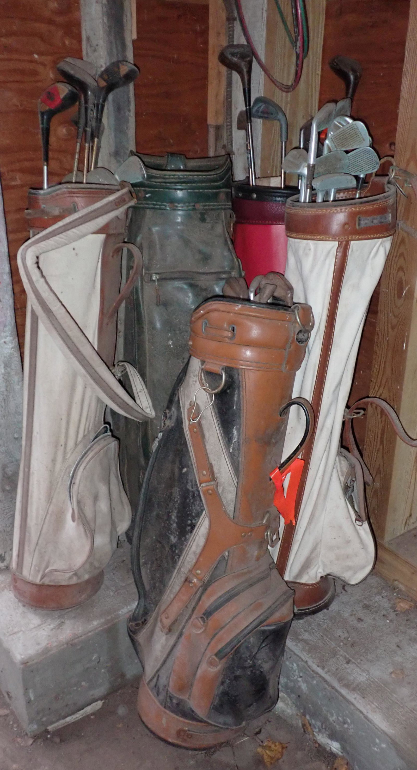 Vintage Golf Clubs & Bags: No shipping ! Must take all