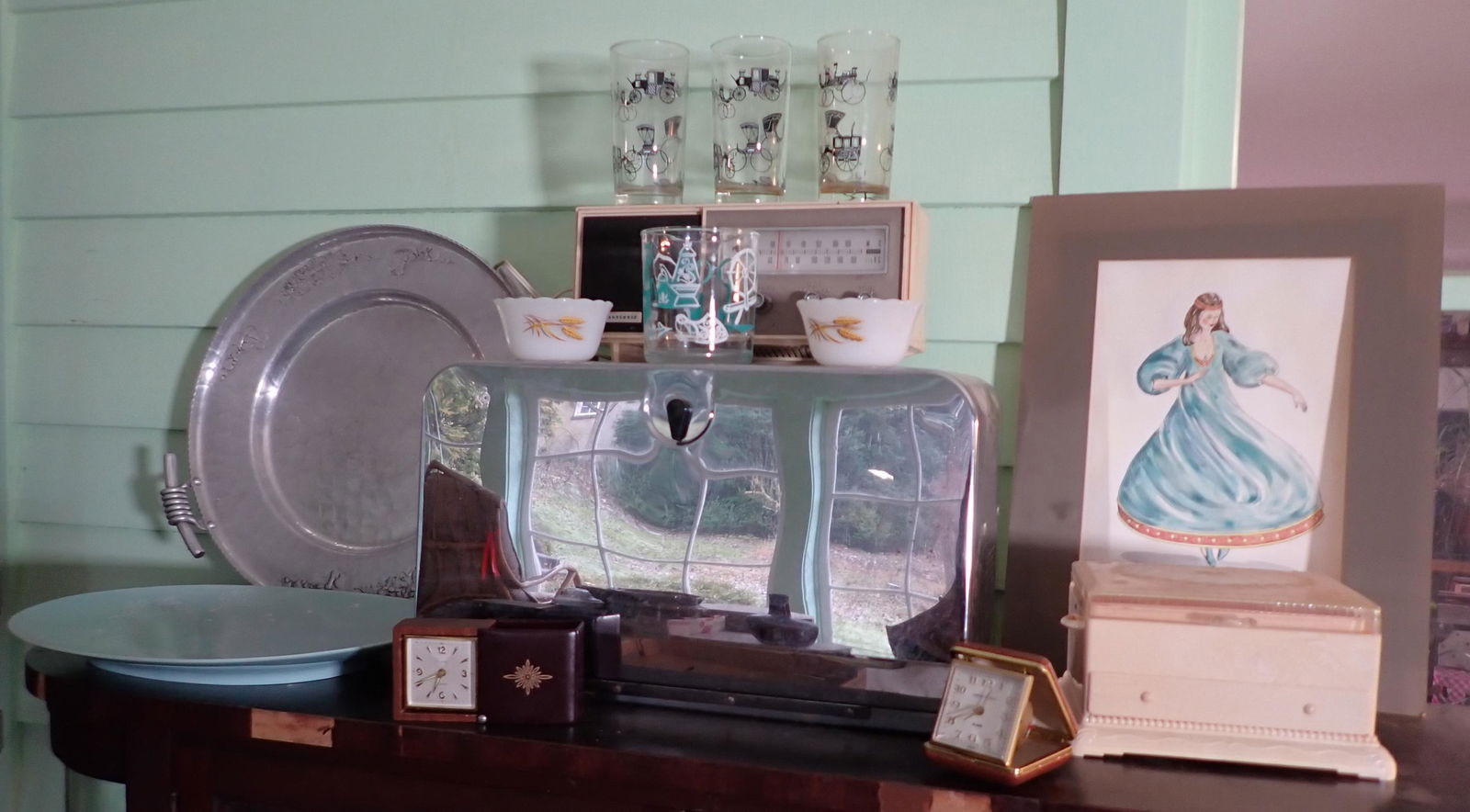 Chrome Bread Box Travel Clocks Vintage Glassware (1 of 10)