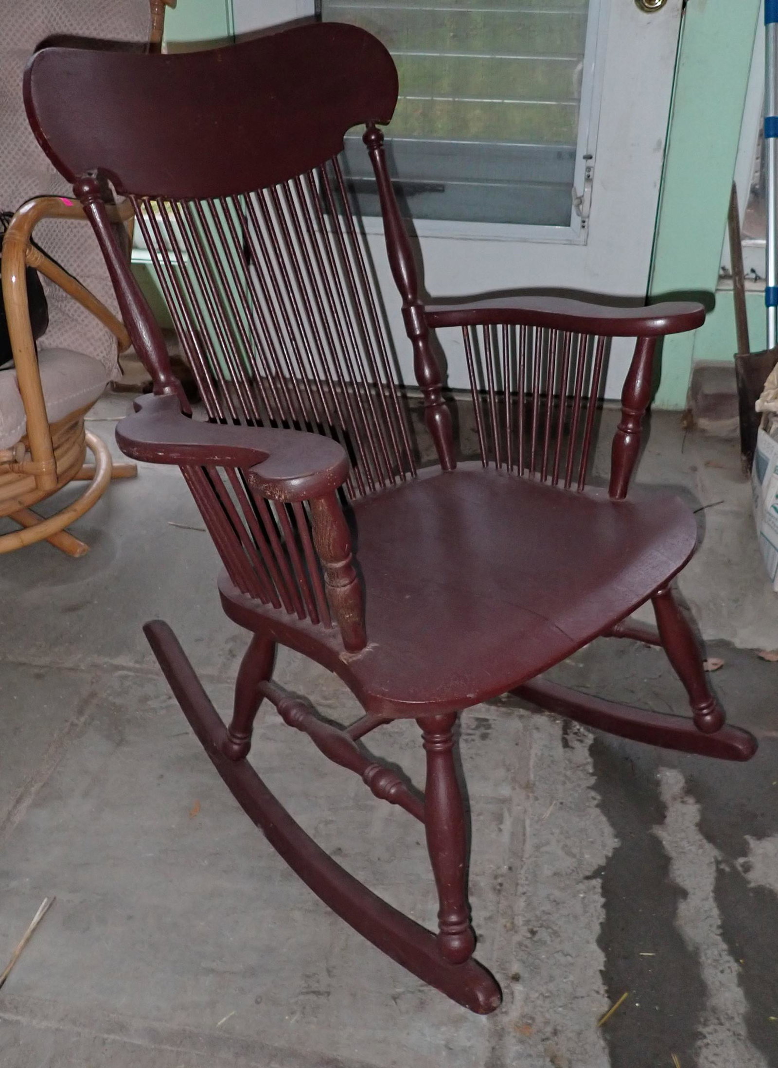 Rocking Chair: Approx 24 1/2" wide. No shipping !